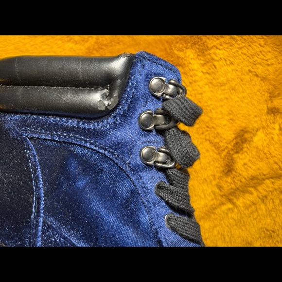 Joe Boxer • Blue Velvet Boot - Picture 7 of 7